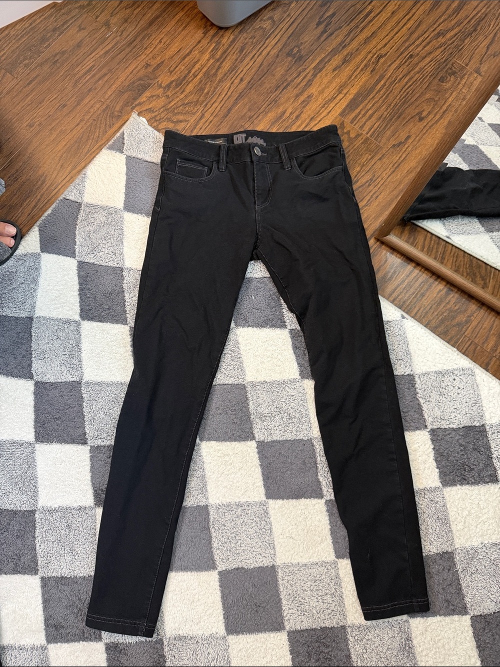 Kut Women’s Black Skinny pants  - Stretch Slim Fit